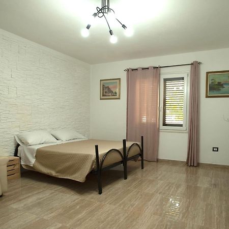 Appartamento Sul Mare Su Forti Exterior photo